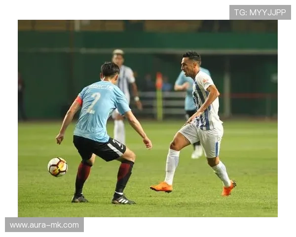 马尔蒂尼风格再现赛场：防守艺术与团队精神的完美诠释