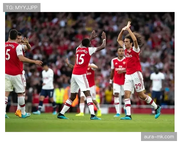 阿森纳边路闪电战术奏效,速度与技术融合助球队状态回暖 阿森纳边路闪电战术奏效,速度与技术融合助球队状态回暖