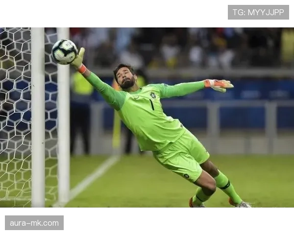 阿利松荣膺PFA年度最佳门将，实力持续攀升获权威认可