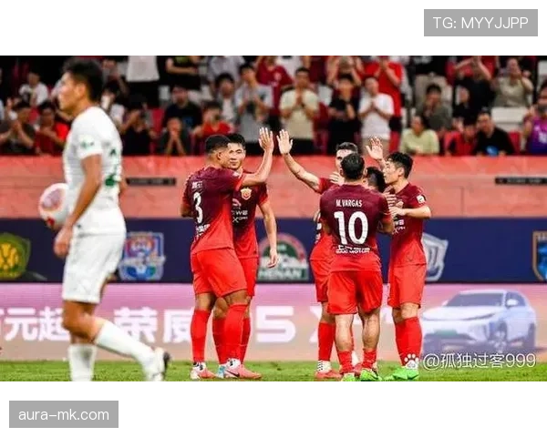 足球联赛焦点战:强队对决状态回暖,争冠形势走势清晰 足球联赛焦点战:强队对决状态回暖,争冠形势走势清晰