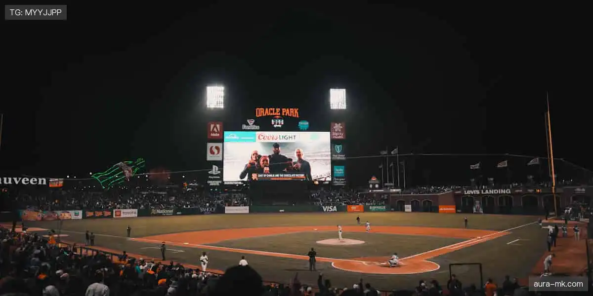 激情碰撞，瞬间点燃！⚽️🏀 锁定我们，见证每一个改写历史的时刻！